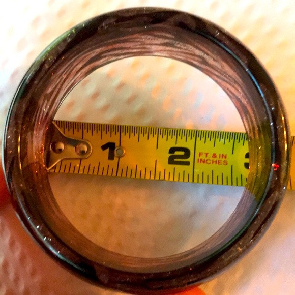 ‼️LAST DAY - RARE Vintage DISNEY Acrylic/Lucite Glitter Bangle Bracelet - Picture 4 of 5